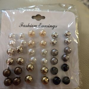 Elegant Pearl and Metallic Stud Earring Set